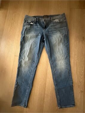 Lucky Brand Women's Faded Blue Skinny Jeans Size 14/32